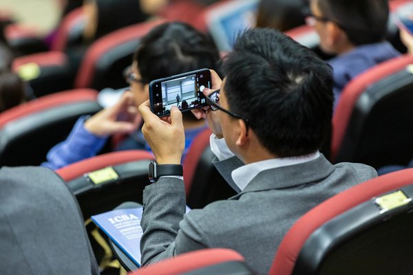 L'Impact de la Réalité Virtuelle sur le E-commerce